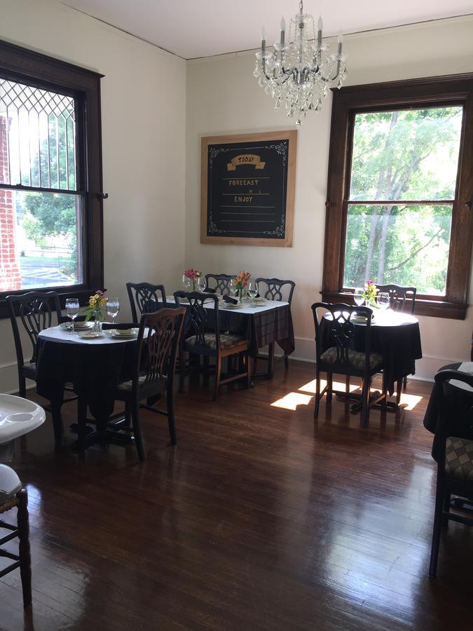 Baker'S Hill Inn Bluefield Exterior foto